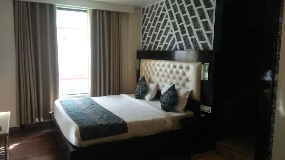 Super Deluxe Room
