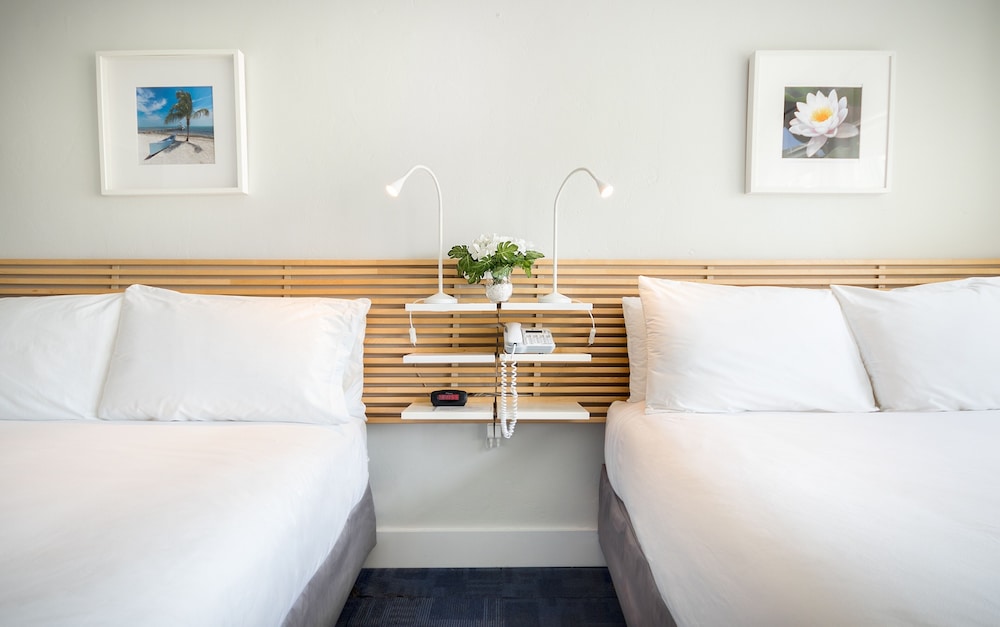 Deluxe Room, 2 Queen Beds - Photo 5