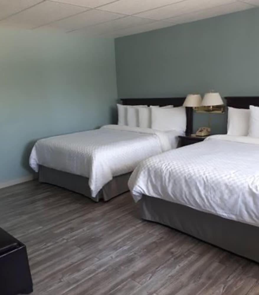 Classic Double Room, 2 Queen Beds, Balcony photo 1
