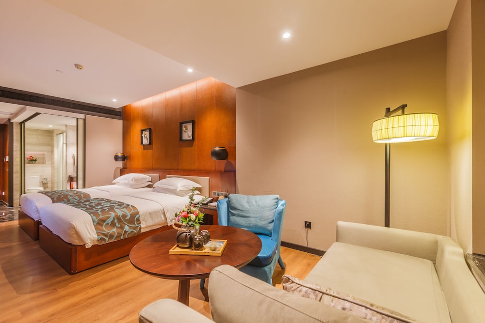 Deluxe Twin Room photo 2