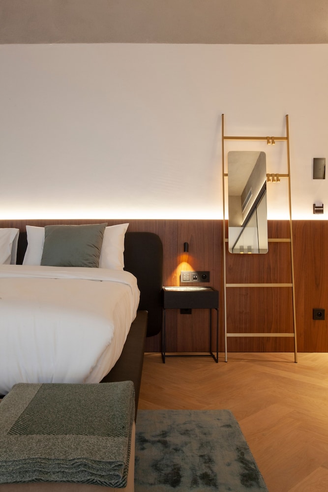 Luxury Double Room, 1 Bedroom, Non Smoking, City View photo 2