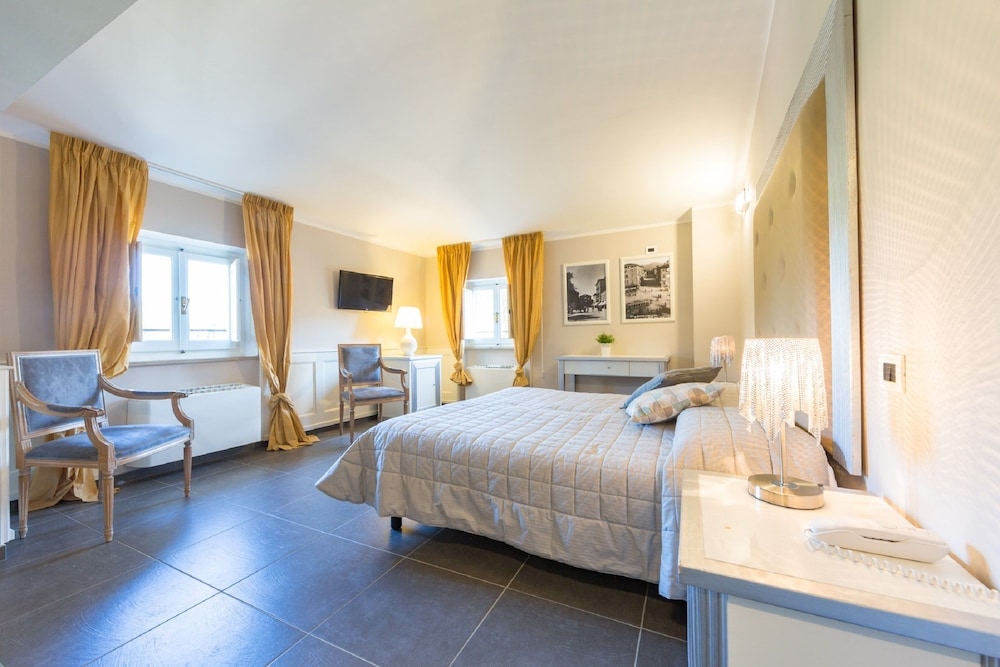Classic Quadruple Room photo 2