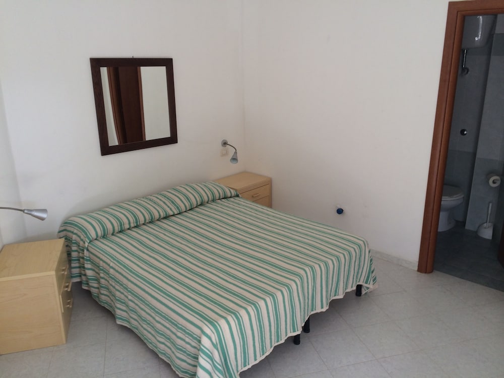 Family Room, 2 Bedrooms photo 1