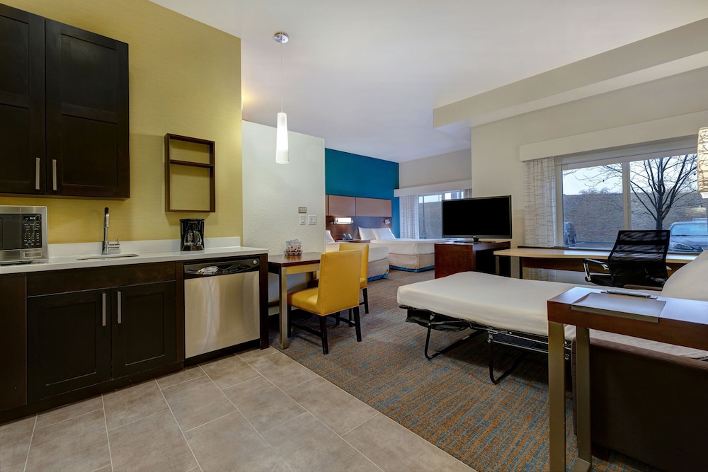 Studio Suite, Multiple Beds photo 3