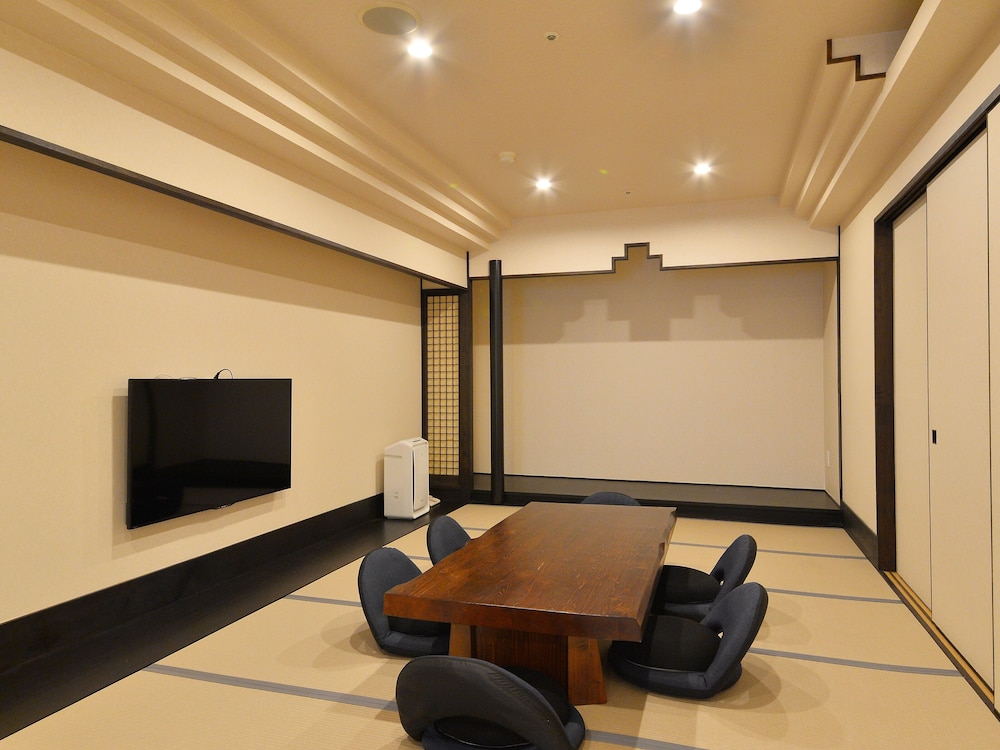 Family Room, Non Smoking,Main Building - Photo 17