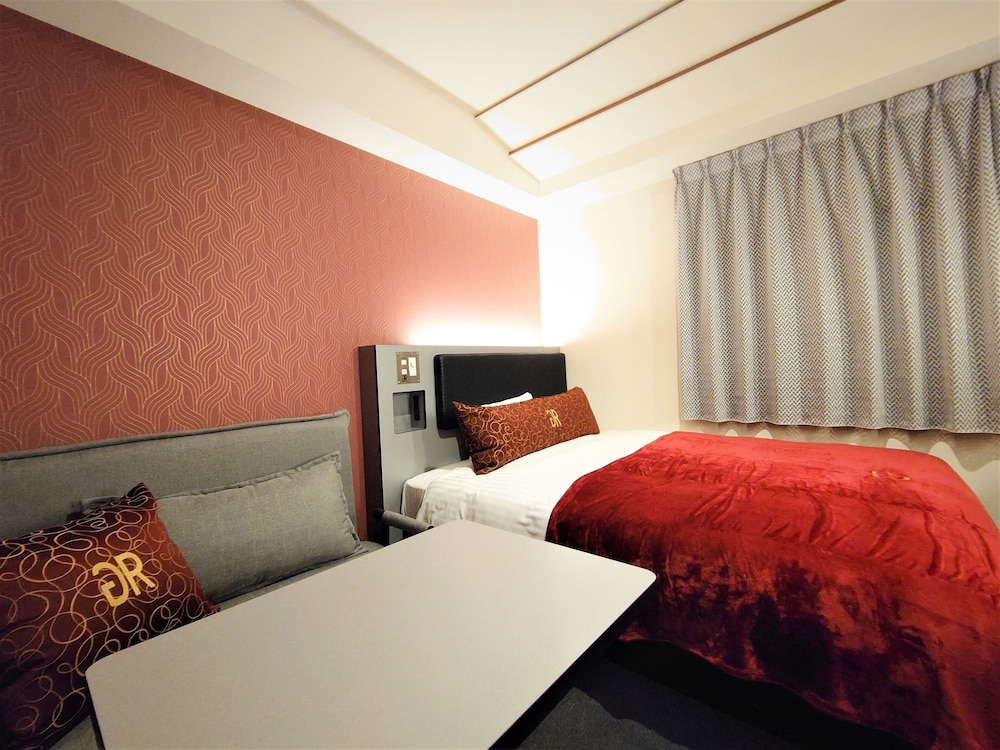 Premium Single Room, 1 Double Bed, Non Smoking (with Sofa) - Photo 2