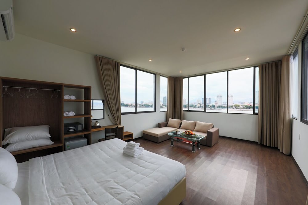 Exclusive Double Room, 1 King Bed, River View