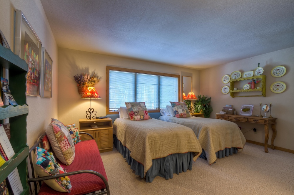 Family Condo, 2 Bedrooms, Mountainside