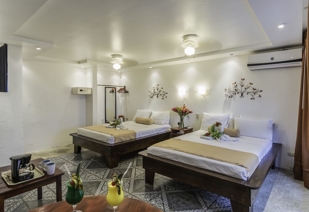 Standard Room, 2 Queen Beds, Non Smoking