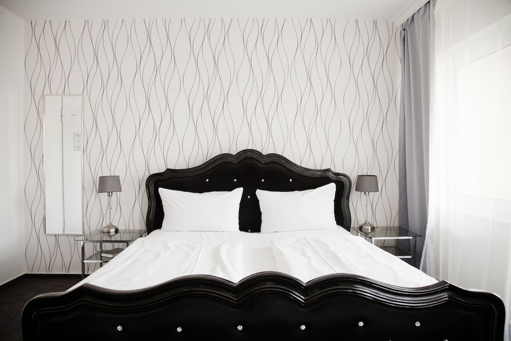 Comfort Double Room, Balcony - Photo 15