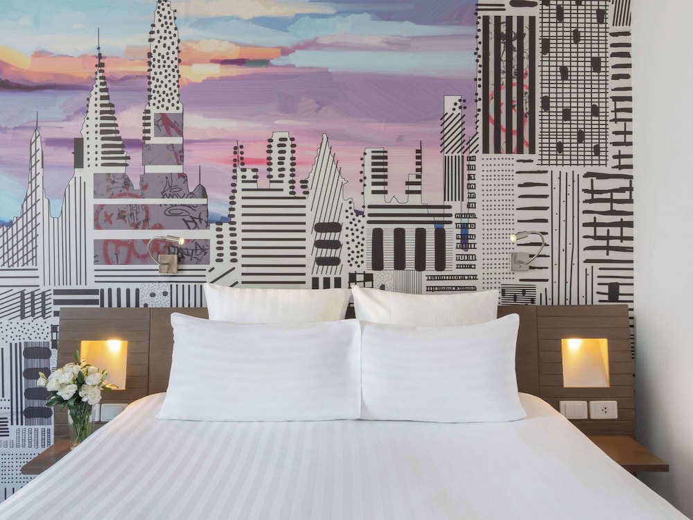 Superior Room, 1 Queen Bed photo 2