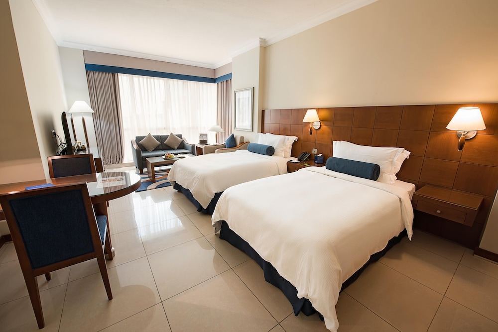 Classic Studio, 2 Twin Beds, Kitchenette, City View