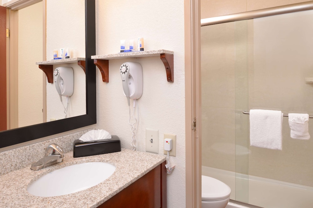 Standard Room, 2 Double Beds, Non Smoking (2nd Floor;Shower Only;Small Room) - Photo 7