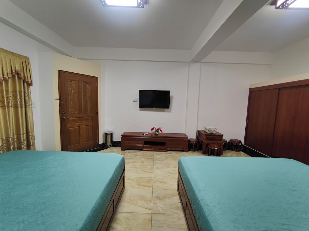 Deluxe Quadruple Room photo 2