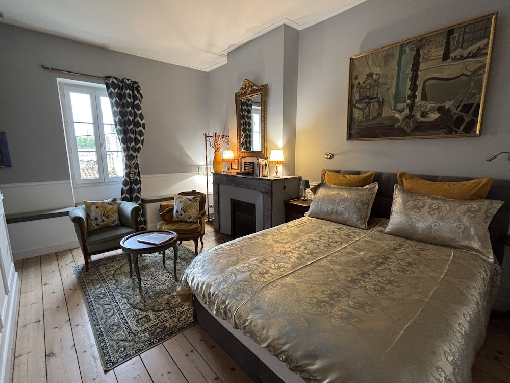 Deluxe Double Room, Private Bathroom, City View (Château HAUT MARBUZET) photo 1