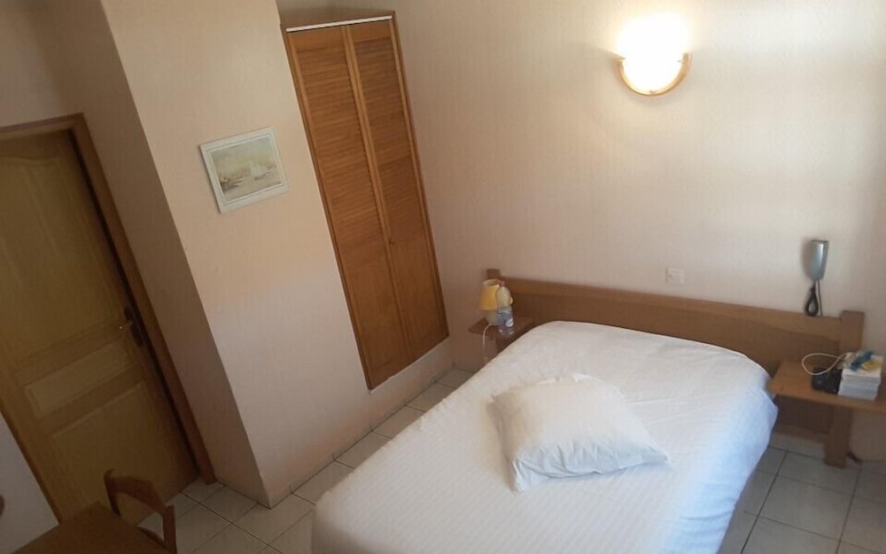 Standard Single Room, 1 Large Twin Bed, Non Smoking