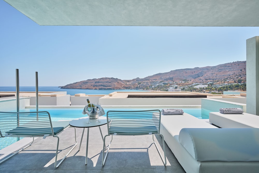 Deluxe Junior Suite, Sea View, Private Pool
