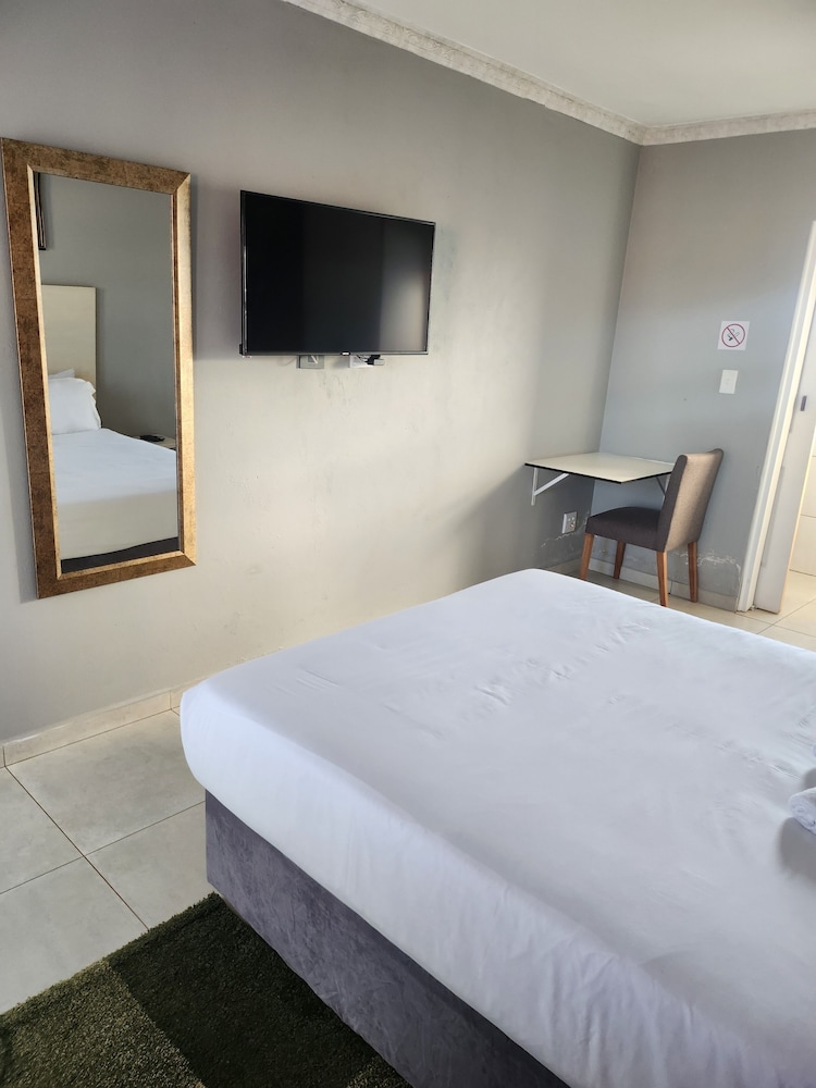 Deluxe Suite photo 1