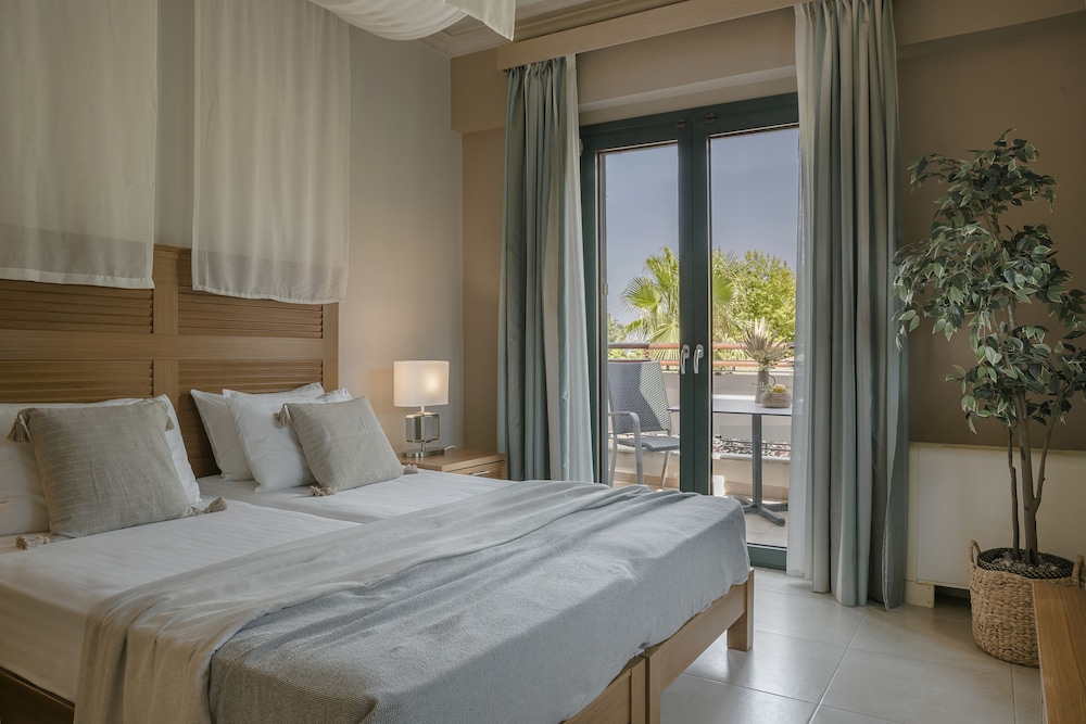 Ambassador Suite, 2 Bedrooms, Fireplace