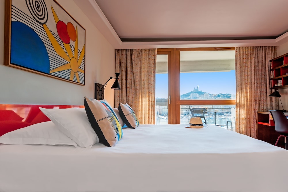 Deluxe Room Prestige Sea View with Balcony