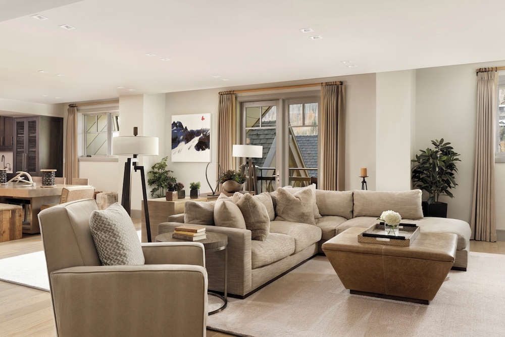 Room, 3 Bedrooms (Game Creek Residence) - Photo 3