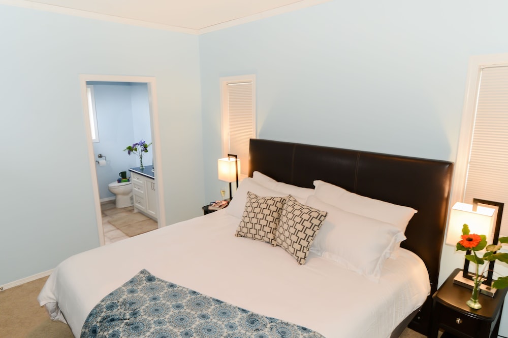 Luxury Room, 1 King Bed, Non Smoking photo 1