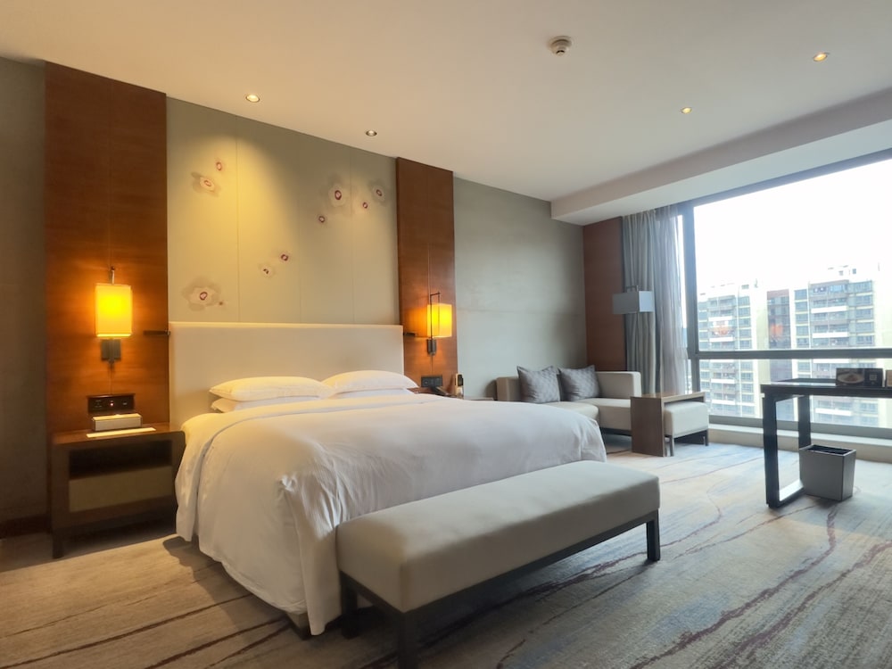 King, Executive Room thumbnail 6