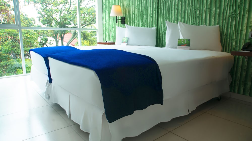 Standard Room, 2 Twin Beds - Photo 1