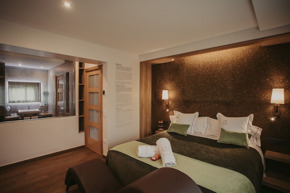 Deluxe Suite, Mountain View (Junior - Natura) photo 2
