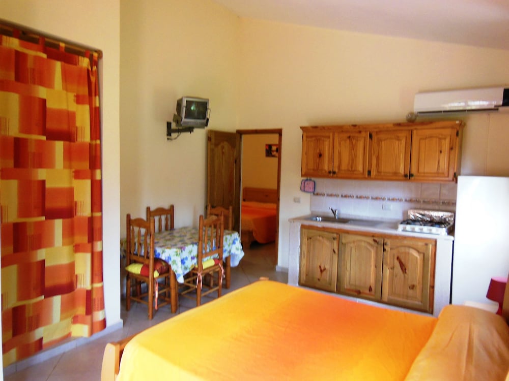 Apartment photo 2