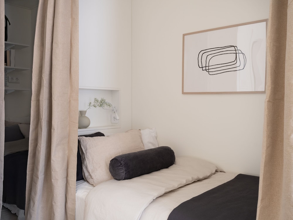 Standard Studio, 2 Twin Beds - Photo 5