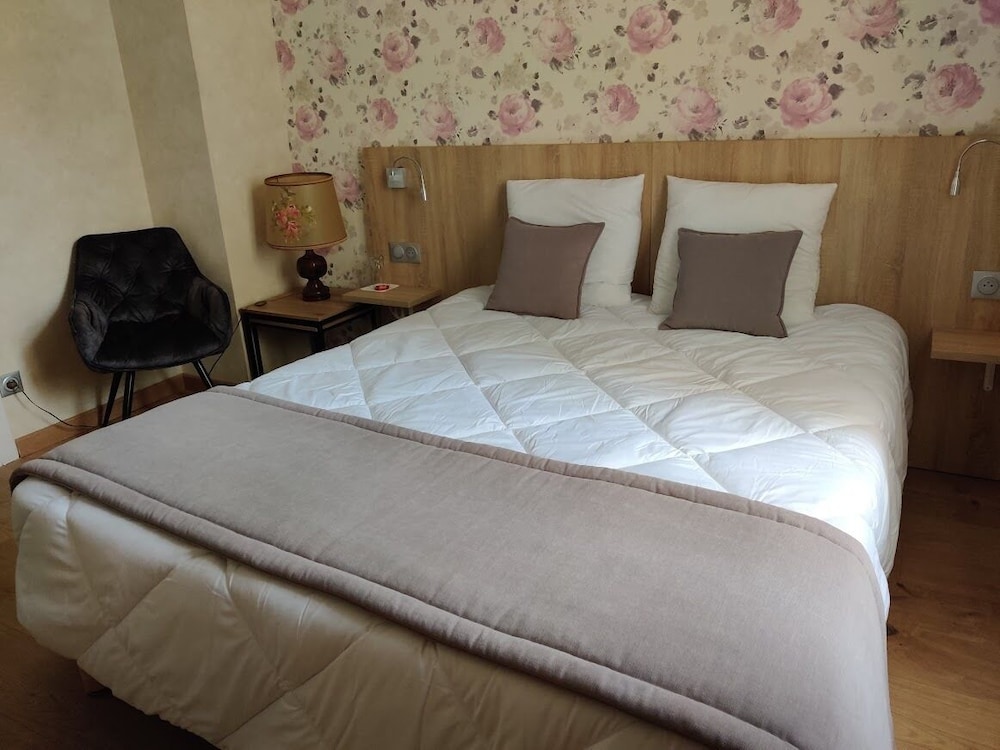 Double or Twin Room photo 1