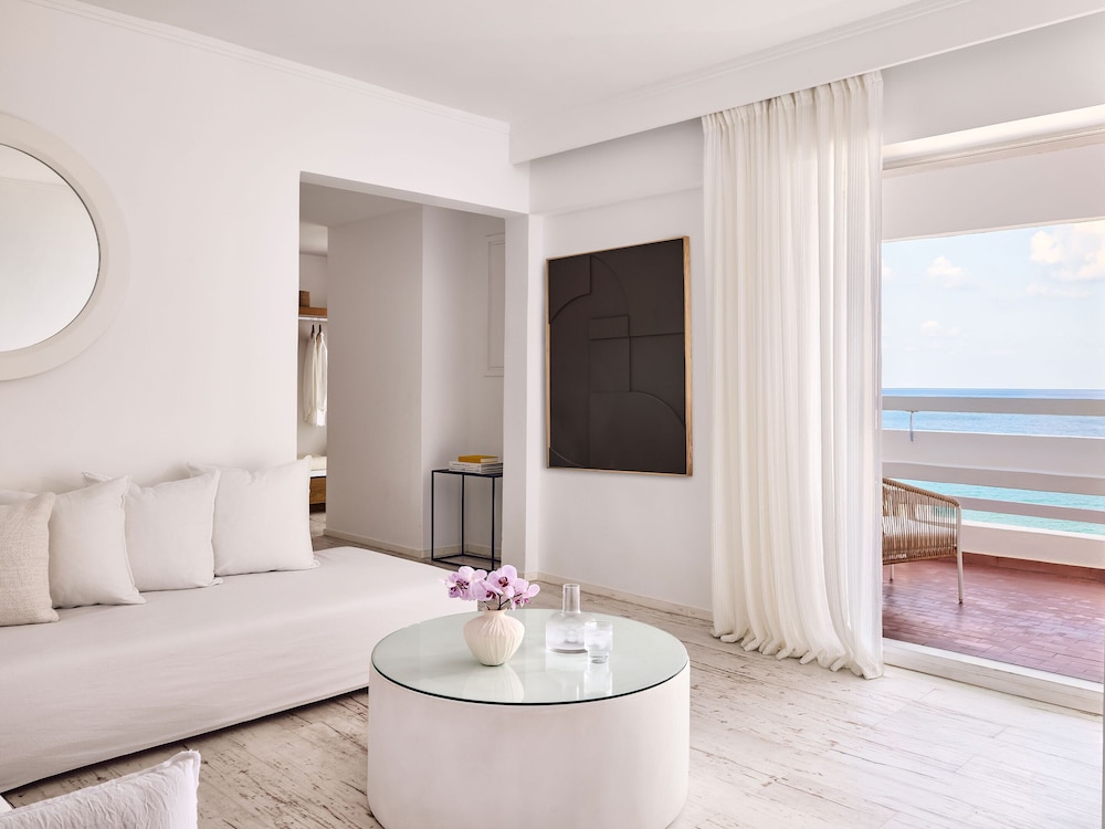 Grand Family Suite Sea View photo 3
