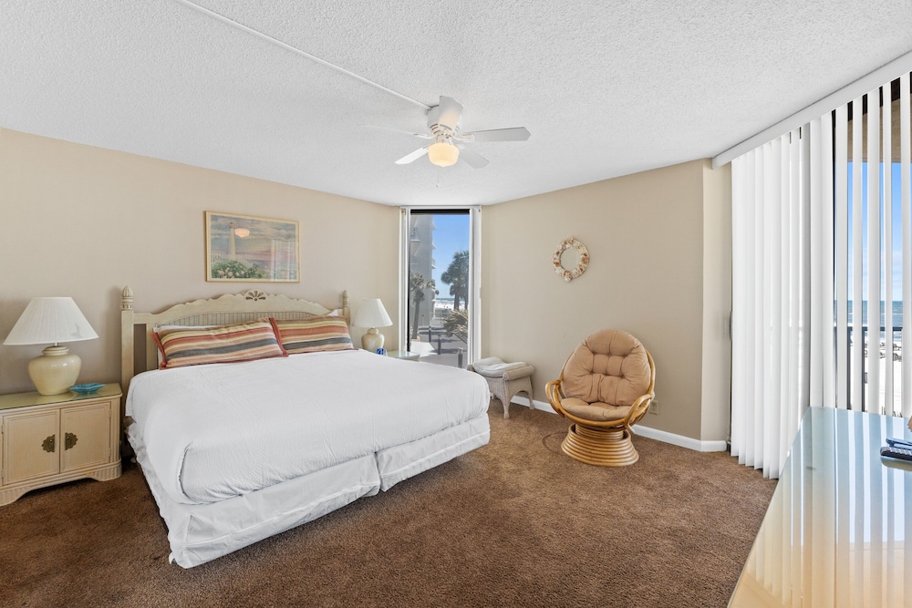 Condo, 2 Bedrooms, Ocean View (207B)