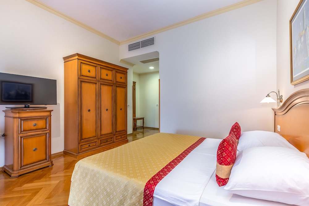 Superior Double Room, Balcony, Sea View - Photo 4