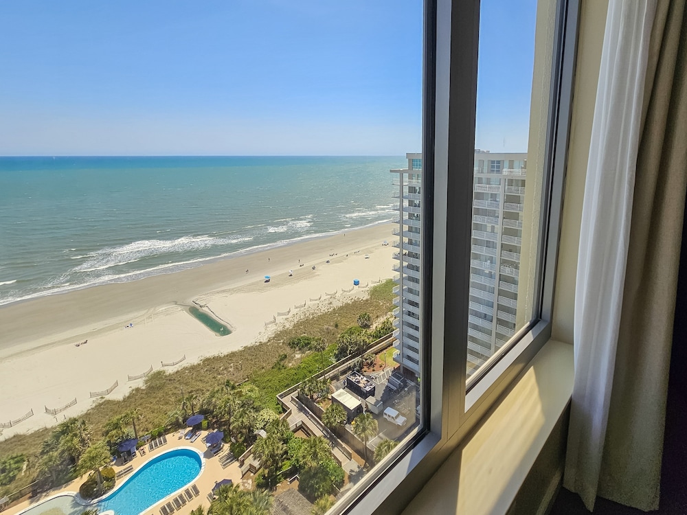 Condo, 3 Bedrooms