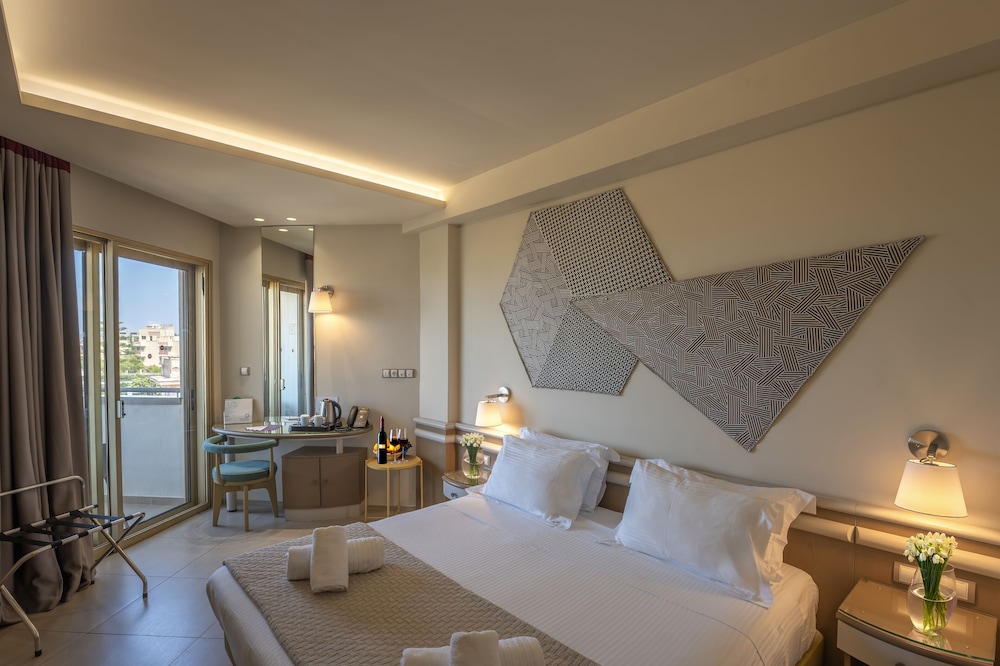 Family Room, Connecting Rooms, Partial Sea View