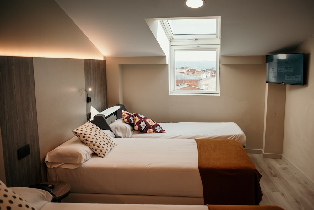 Room - Photo 7