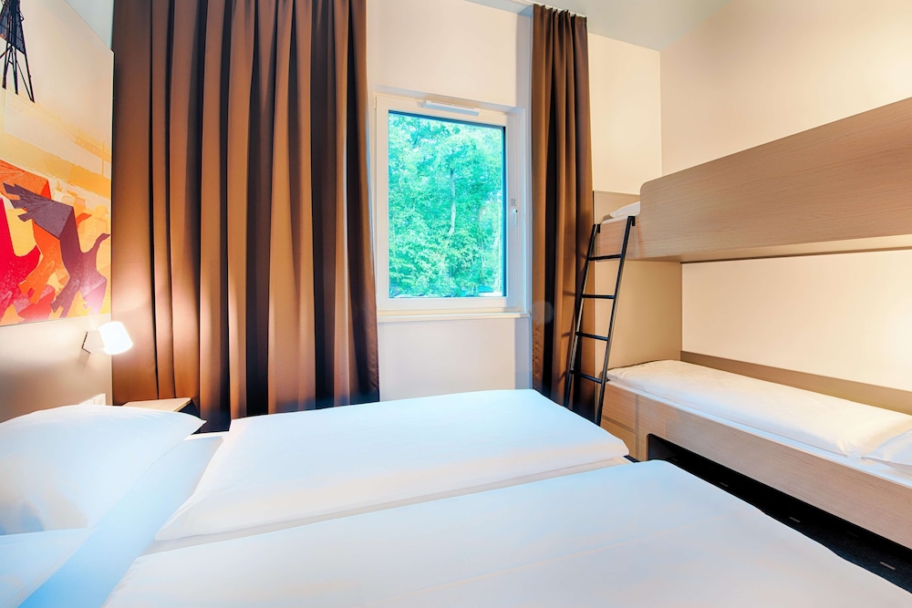 Quadruple Room photo 2