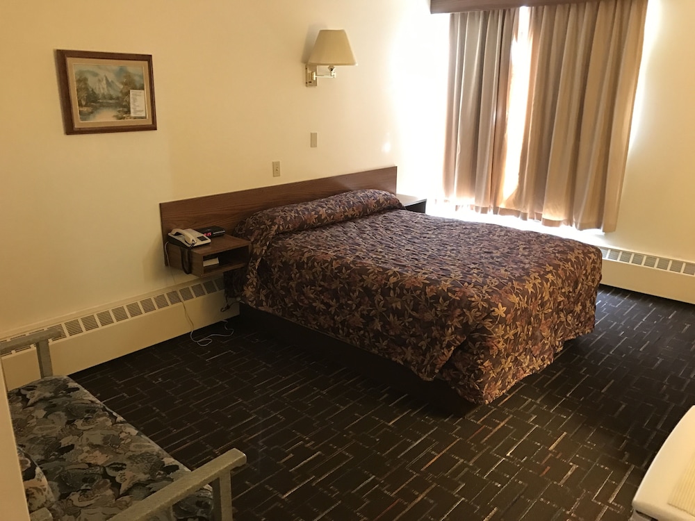 Standard Room, 1 Queen Bed, Smoking photo 1