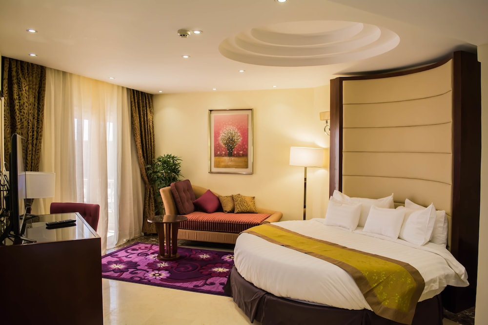Honeymoon suite with Sea & Pool view photo 2