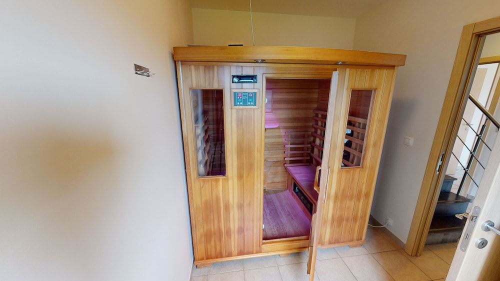 Superior Bungalow (6 People) photo 3