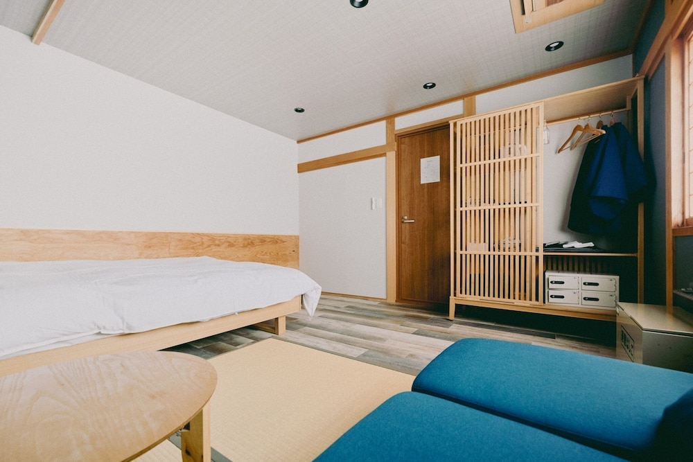 Standard Double Room, Shared Bathroom, Mountain View (Non Smoking) - Photo 9