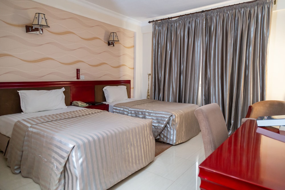 Twin Room - Photo 1