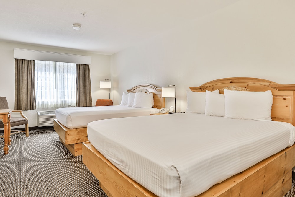Standard Room, 2 Queen Beds, Non Smoking photo 1