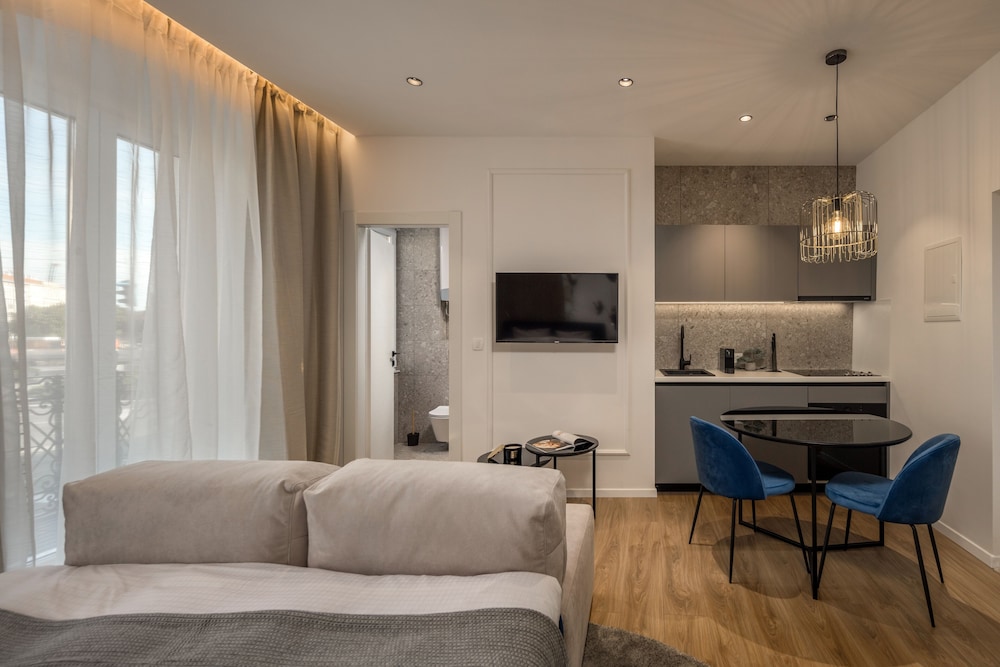 Luxury Suite