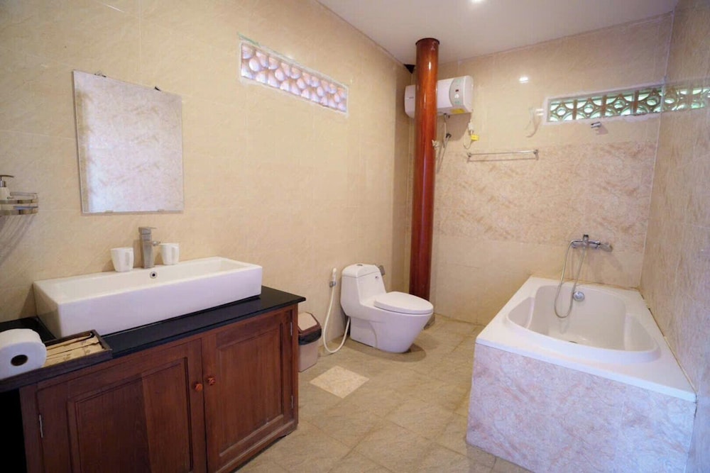 Deluxe Shared Dormitory, Patio, Garden View photo 2