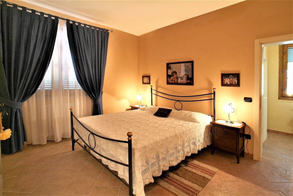 Apartment, 1 Bedroom, Smoking, Pool Access