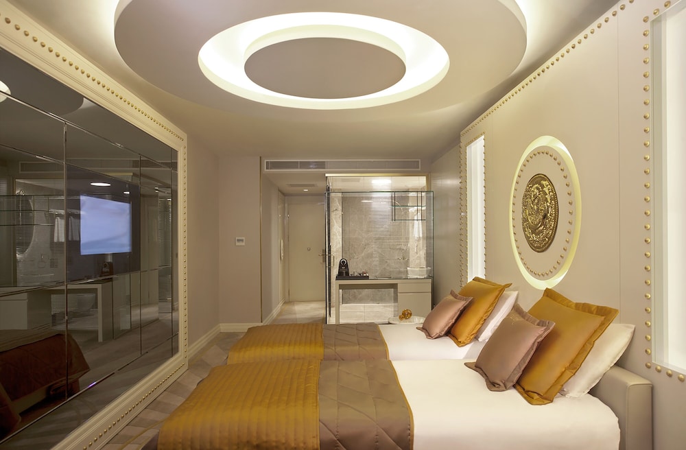Deluxe Triple Room photo 1