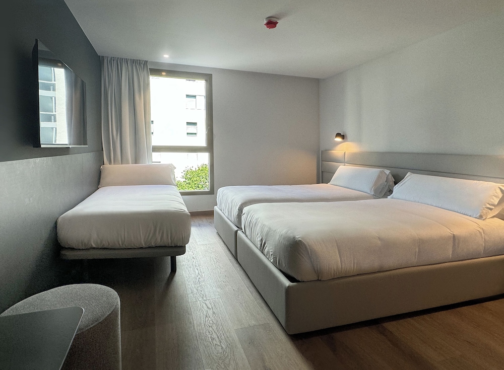 Standard Triple Room - Photo 5